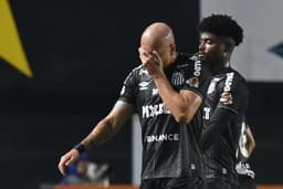 Santos x Athletico - Maicon