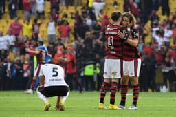 Leo Pereira e David Luiz - Flamengo Campeão da Libertadores