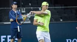 Rafael Nadal em treino em Paris