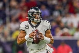 Quarterback está liderando Philadelphia Eagles em campanha histórica