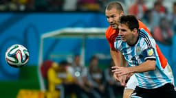 Ron Vlaar e Messi