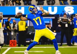 Baker Mayfield conseguiu passe decisivo na sua estreia pelo Los Angeles Rams