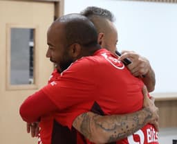 Patrick e Rafinha - reapresentação do São Paulo