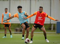 Du Queiroz e Maycon - Treino Corinthians 21/12