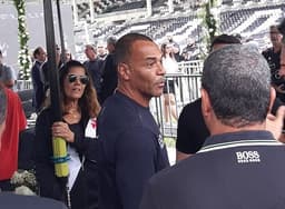 Cafu no velório de Dinamite