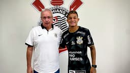 Adson renova com o Corinthians