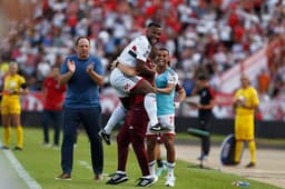 Ceni e comemoração dos jogadores - Botafogo-SP x São Paulo - Paulistão 2023