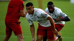 Gerson e Vitor Hugo - Treino Flamengo