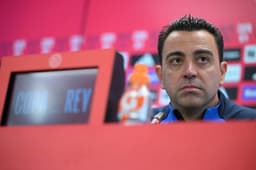 Xavi em entrevista coletiva