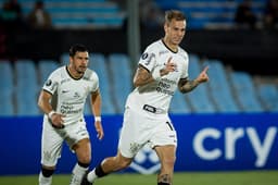 Liverpool-URU x Corinthians - Róger Guedes