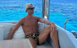 Cristiano-Ronaldo-se-torna-celebridade-mais-bem-paga-do-Instagram-Foto-Divulgacao-Instagram-aspect-ratio-512-320