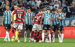 gremio_flamengo_gabigol_suarez-aspect-ratio-512-320