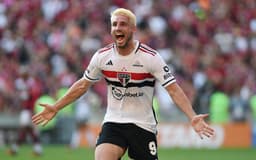 calleri_flamengo_sao_paulo_final_copa_do_brasil_2023-scaled-aspect-ratio-512-320