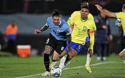 casemiro_urguai_brasil_eliminatorias-aspect-ratio-512-320