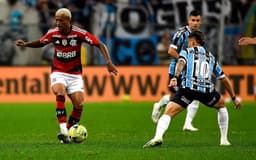 wesley-flamengo-x-gremio-aspect-ratio-512-320