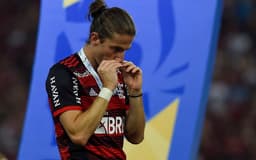 Filipe-Luis-Flamengo-aspect-ratio-512-320