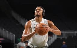 Giannis-Antetokounmpo-aspect-ratio-512-320