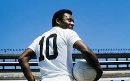 Pele_Santos_camisa_10-1-1-aspect-ratio-512-320