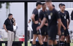 Augusto-Melo-Treino-Corinthians-scaled-aspect-ratio-512-320