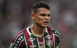 Thiago-Silva-Fluminense-Atletico-MG-scaled-aspect-ratio-512-320