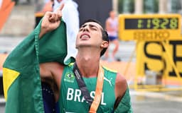 caio-bonfim-mundial-de-atletismo-aspect-ratio-512-320