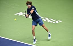 Andrey-Rublev-Tenis-2-scaled-aspect-ratio-512-320