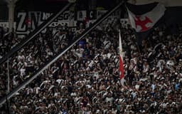 Torcida-Vasco-x-Cuiaba-scaled-aspect-ratio-512-320