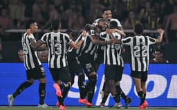 alexander-barboza-botafogo-penarol-scaled-aspect-ratio-512-320