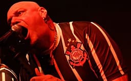 paul-dianno-e-realmente-fanatico-pela-1a941w-aspect-ratio-512-320