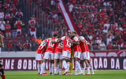 torcida-internacional-vitoria-campeonato-brasileiro-beira-rio-2-scaled-aspect-ratio-512-320