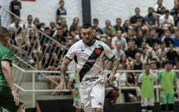 Pedro-Ortega-marcou-um-gol-na-sua-estreia-pelo-futsal-do-Vasco-aspect-ratio-512-320