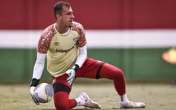 Vitor-Eudes-em-treino-do-Fluminense-no-Rio-de-Janeiro-scaled-aspect-ratio-512-320