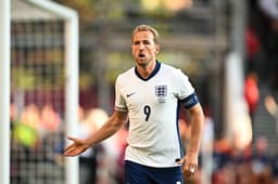 Miniatura da imagem: Harry Kane comemora gol da Inglaterra sobre Senegal
