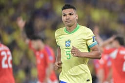Miniatura da imagem: Casemiro, pilar do Brasil, está fora da próxima partida (Foto: Thiago Ribeiro/AGIF)