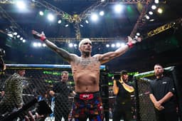 Miniatura da imagem: Charles Oliveira lidera a Seleção Brasileira no UFC Rio (Foto: Reprodução Instagram charlesdobronxs)