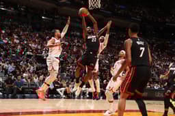 Miniatura da imagem: New York Knicks x Miami Heat (Foto: Issac Baldizon / NBAE / Getty Images via AFP)