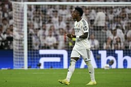 Miniatura da imagem: Vini Jr comemora vitória do Real Madrid sobre o Barcelona, por La Liga (Foto: JAVIER SORIANO / AFP)