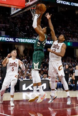Miniatura da imagem: Milwaukee Bucks x Cleveland Cavaliers (Foto: Lauren Leigh Bacho / NBAE / Getty Images via AFP)