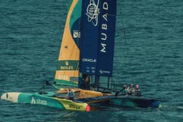 Miniatura da imagem: Mubadala Brasil, time brasileiro na competição de SailGP (Foto: Mubadala Brasil)