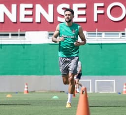 Miniatura da imagem: Jemmes em seu primeiro treino como jogador do Fluminense (Foto: Marcelo Gonçalves/Fluminense)