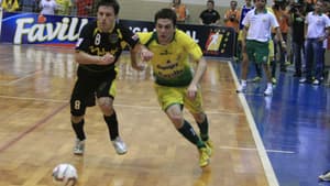 Primeiro jogo da final da Liga Futsal - 2010 - Copagril x Malwee (Foto: Divulgação/CBFS)