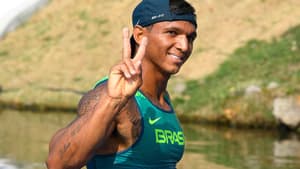 Isaquias está em mais uma decisão - Veja fotos do atleta no Rio-2016!