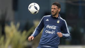 O argentino Demichelis anunciou aposentadoria nesta semana. Jogador já atuou por River Plate, Bayern e City