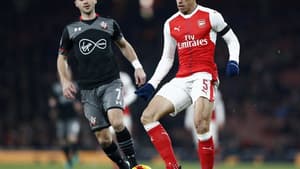 Shane Long e Gabriel Paulista - Arsenal x Southampton