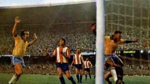 Tostão - Brasil 1x0 Paraguai - Eliminatórias de 1969 (Foto: Reprodução)