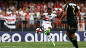 Thiago Mendes tem 130 jogos, nove gols e oito assistências pelo São Paulo