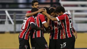 Última vitória do São Paulo no Moisés Lucarelli: 2 a 1, em 15/3/2015