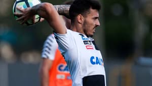 Zeca é titular do Santos desde 2015