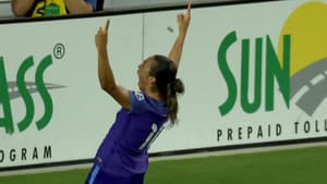 Marta comemora gol pelo Orlando Pride