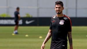 Pedro Henrique em treino do Corinthians